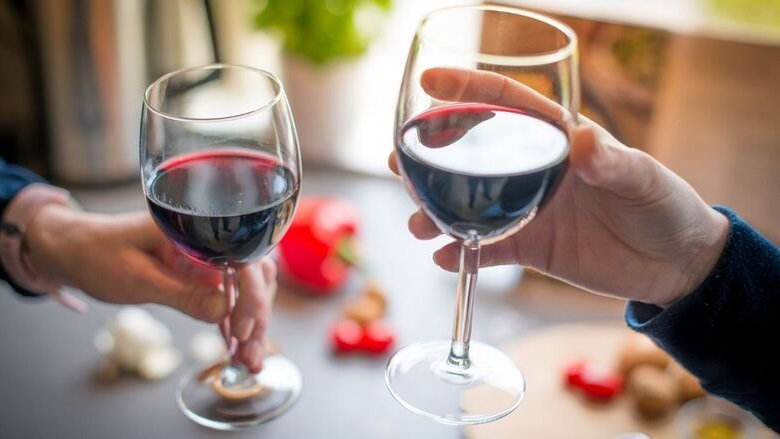 Vuoi investire sul vino? Questo titolo italiano può esplodere