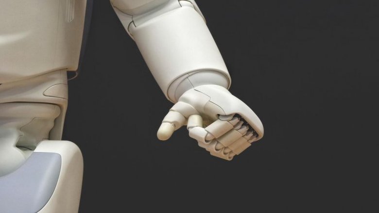 Un robot dotato di intelligenza artificiale si “suicida” dopo un anno di lavoro