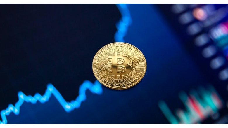 Cosa c'è dietro il nuovo massimo storico del Bitcoin sopra i 111.000 dollari