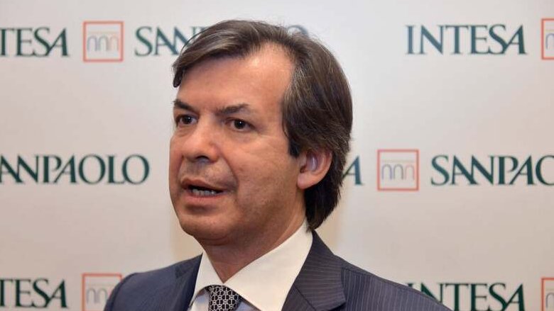 Azioni Intesa Sanpaolo sotto la lente dopo gli utili. Incognita OPAS su MPS, il titolo ha ancora margini di rialzo?
