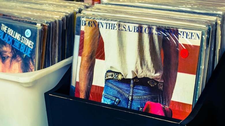 Gli italiani investono 57 euro al mese nella musica. Il dato che sta trainando un intero mercato 