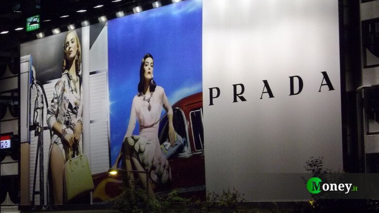 Il caso Prada: prezzo pieno nei negozi, ma sconto sui mercati