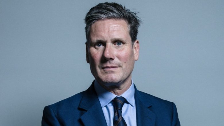 La svolta autoritaria di Keir Starmer e la censura sul web