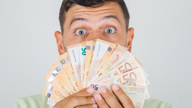 Come arrivare a fine anno con la liquidità: meglio Bot, Btp o corporate?