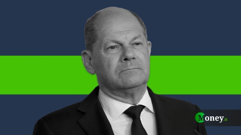 Scholz dice no alle armi a lungo raggio per Kiev, ma accoglie missili USA in Germania