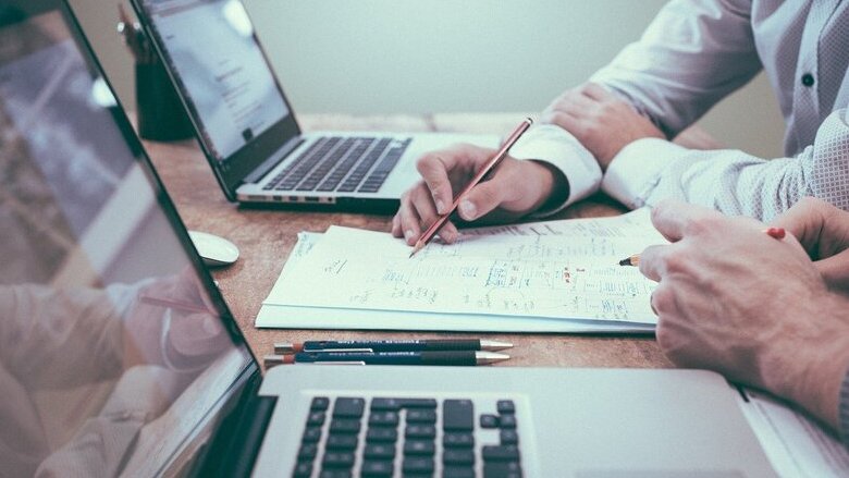 Lavorare meno a parità di reddito. La richiesta dei lavoratori che nessuno ascolta
