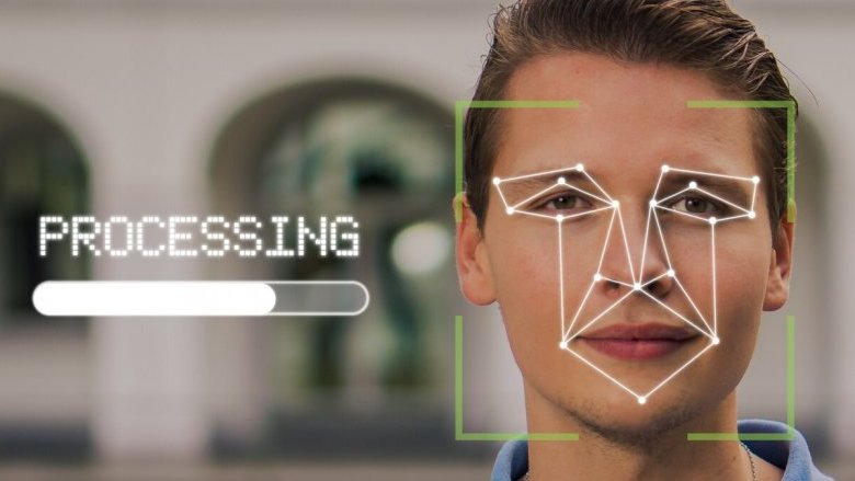 Privacy a rischio: IA e scansione dei volti, le assicurazioni adottano il riconoscimento facciale