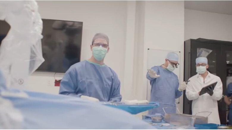 Neuralink: inserito il primo chip nel cervello di...un robot