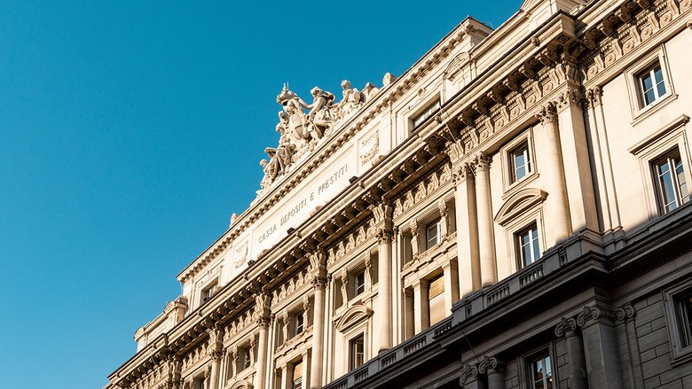 Acri e Cdp, la battaglia per la successione e il ruolo di Intesa
