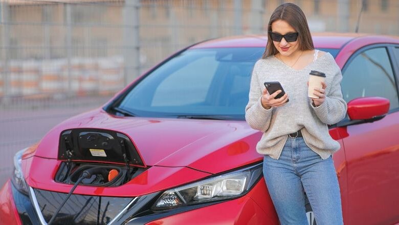 Perché Stellantis e Toyota frenano sull'auto elettrica?