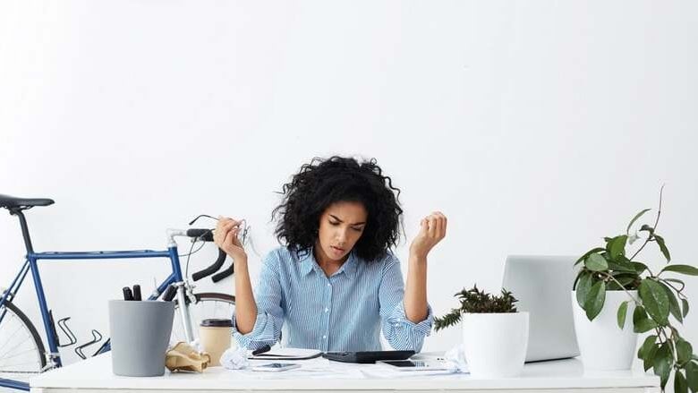 Sei un libero professionista in Italia? Il 18% lavora 49 ore o più a settimana