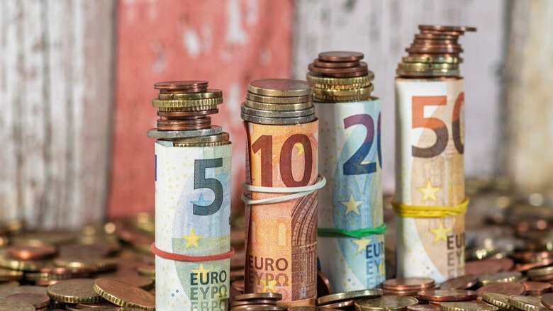Investire oggi a 12 mesi conviene anche (e forse di più) alle Poste. Ma non per tutti