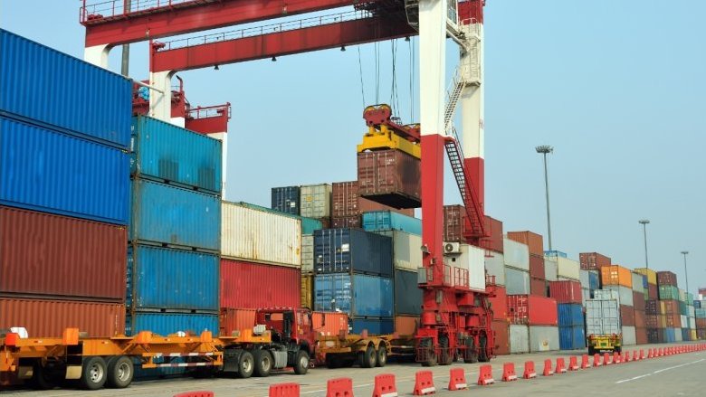 Tempesta commerciale: come i dazi USA travolgono l'economia italiana