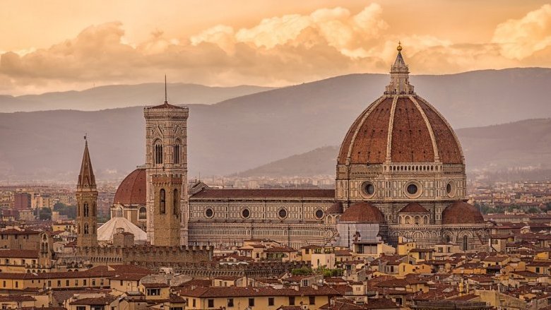 L'arte che non ottimizza: perché Firenze manda in tilt la logica della performance