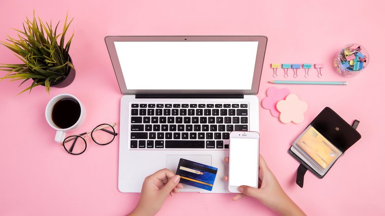 Solo un italiano su due usa l'Home banking (e i social)