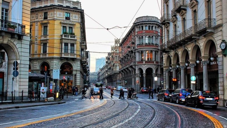 Caos a Torino per il blocco degli euro 5, riunione tra ministri per far slittare lo stop