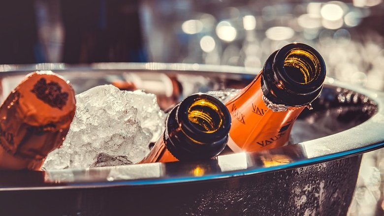 I vini pregiati non rendono come una volta. Le ragioni della crisi del settore
