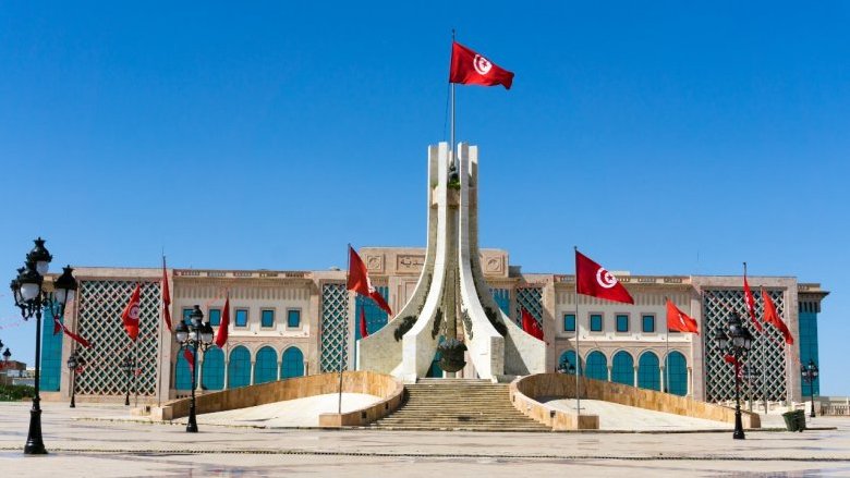 Dopo il fallimento della Primavera Araba, la Tunisia guarda ad Oriente