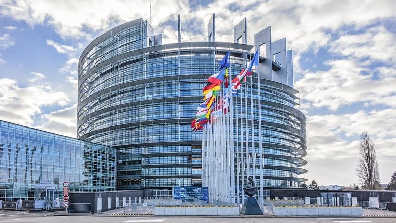L'Europa sposta il focus dalla sostenibilità alla competitività: la Commissione UE rivede le regole ESG
