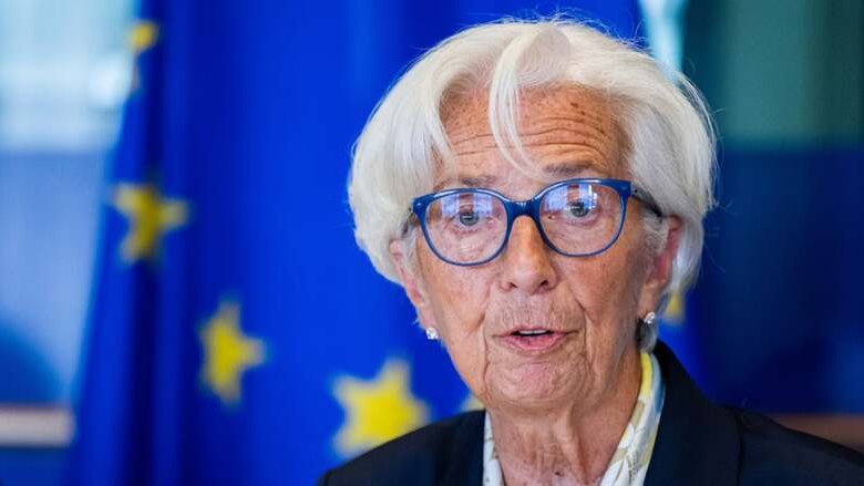 Lagarde aspetta sei settimane. Il pensionato italiano sta già pagando, e per molti anni ancora