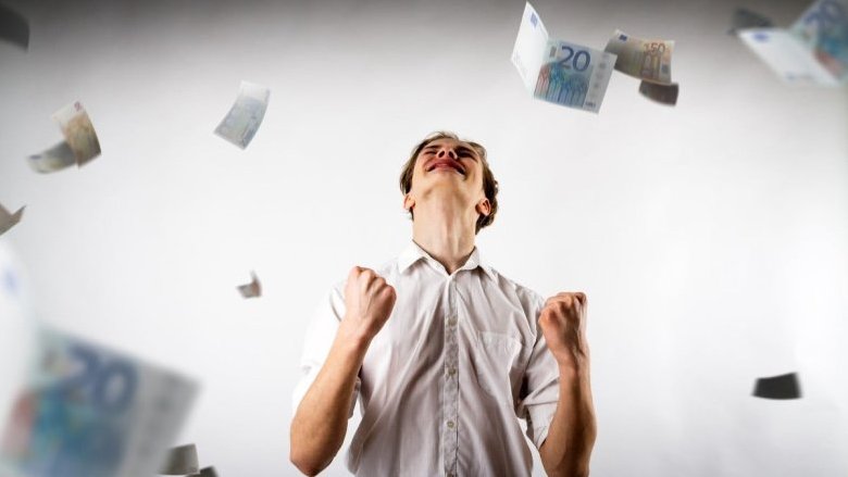 BOT di dicembre senza cedola e Gilt a tasso fisso del 4,125% a 100,4. Quale conviene?