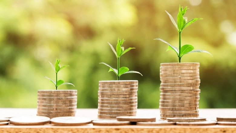 Questo bond sovrano in valuta rende più del buono postale: pro e contro dei 2 strumenti 