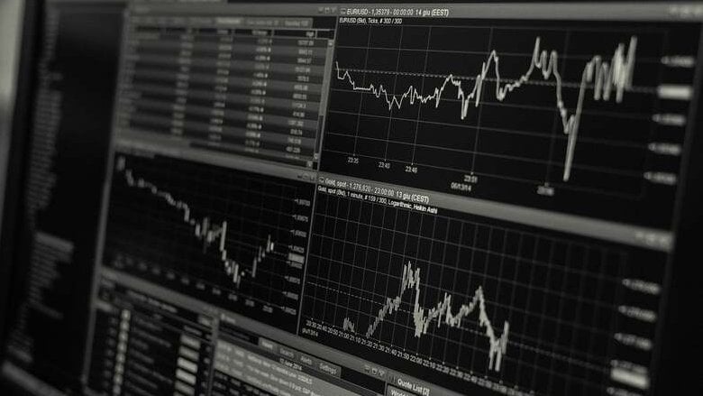 Piazza Affari sui massimi. La sottovalutazione fermerà i ribassi delle azioni Stellantis, Campari e Amplifon?