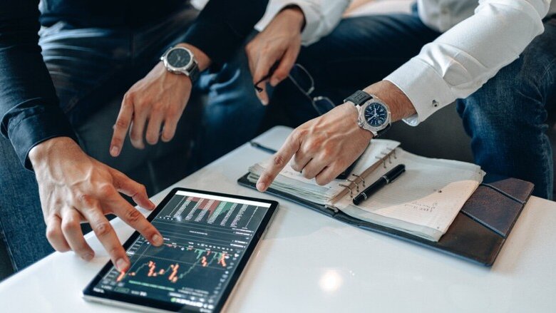 Gli insider stanno scaricando queste 10 azioni