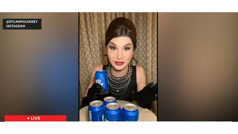 L'ideologia woke non paga, scattano i licenziamenti: il disastroso caso di Bud Light