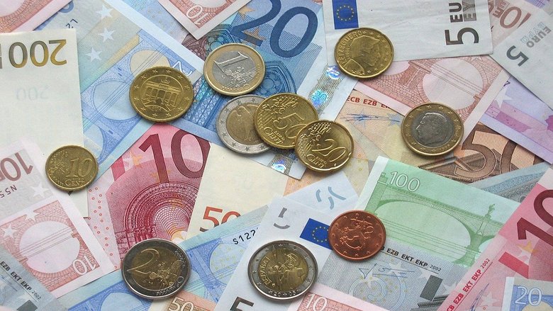 Dedollarizzazione? Per ora i BRICS affossano solo l'euro