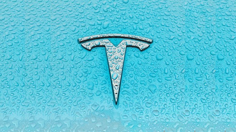 Maxi scommessa short di Michael Burry contro Tesla. Cosa dicono (davvero) i dati?