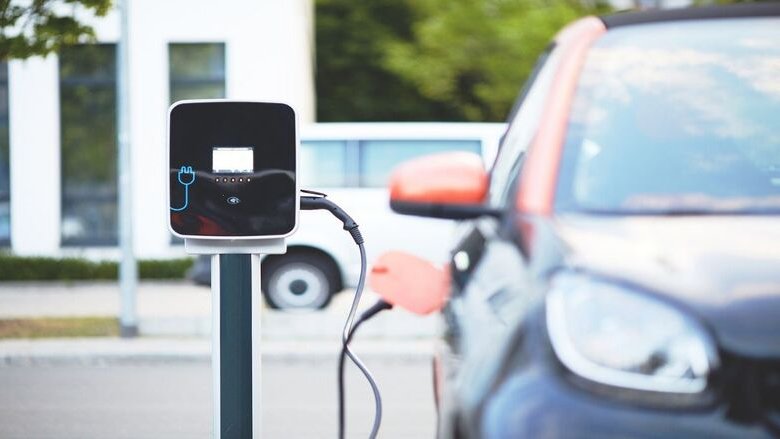 Il crollo delle vendite di veicoli elettrici mette in crisi le miniere di litio