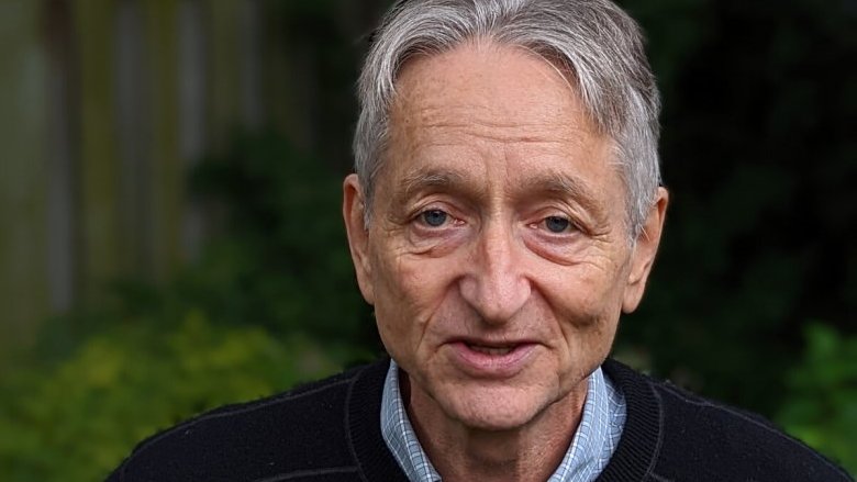 L'avvertimento di Geoffrey Hinton: i rischi dell'intelligenza artificiale sono reali