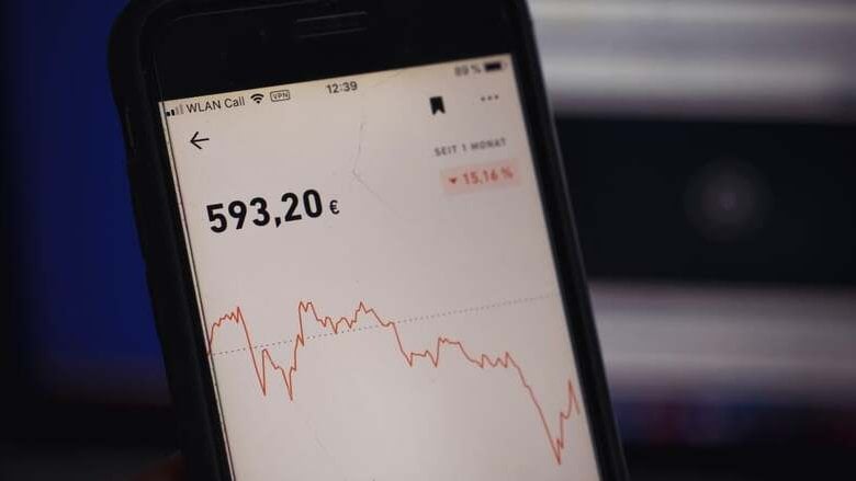 Crolla del 47% in un giorno, poi rimbalza dell'11%. Occasione o trappola?