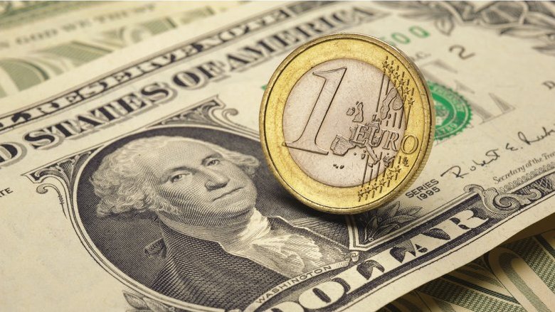 Cambio euro-dollaro, le nuove previsioni. Fino a dove può arrivare?