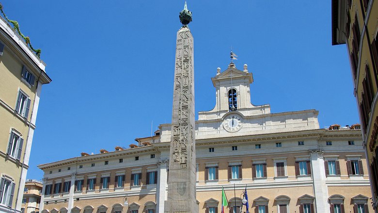 Due per mille, in cinque anni 100 milioni di euro ai partiti