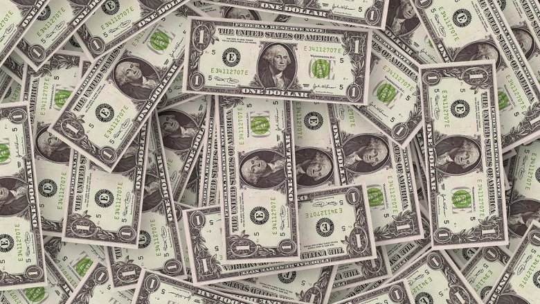 La vendita di asset in dollari segna l'inizio di un cambiamento a lungo termine