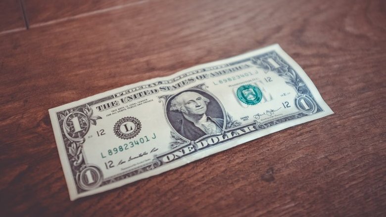 Con 860€ si acquistano 1.000 dollari di questo bond bancario e a scadenza diventano 2.584$
