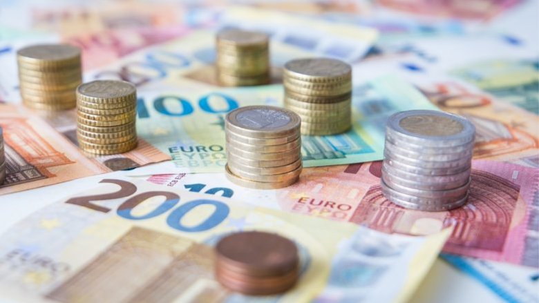 Meglio scegliere un BTP con cedola al 3,25% o conto deposito vincolato a 3 anni?