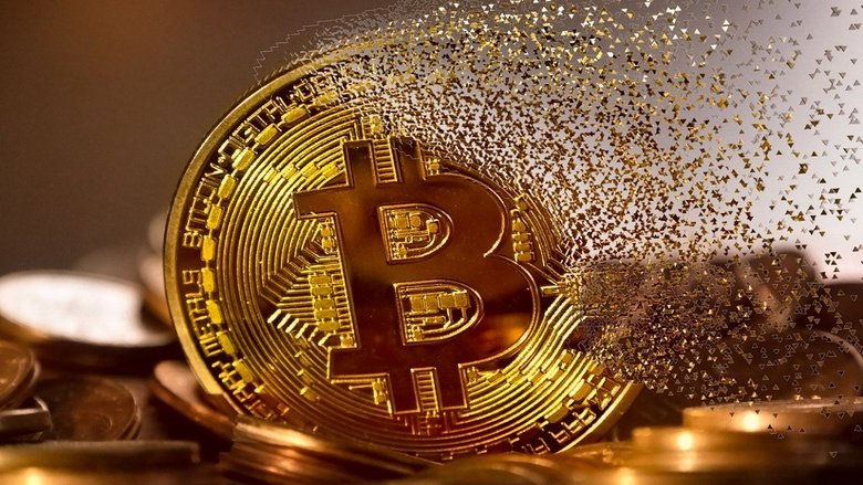 Bitcoin a -40% dai record. Perché il crollo non è ancora finito
