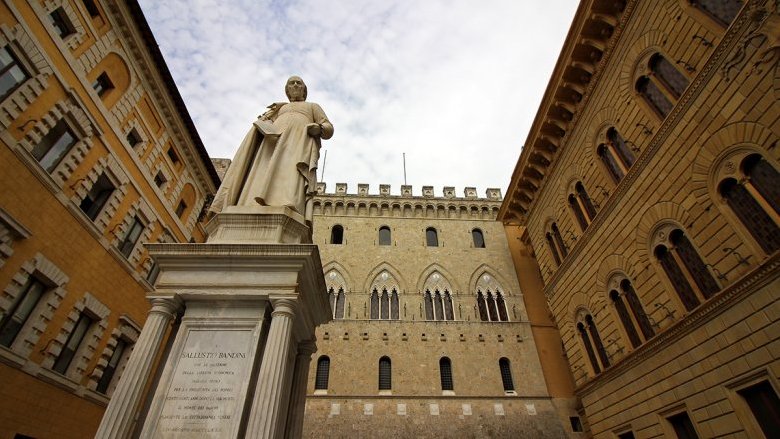 C'è una banca italiana abituata a crollare. Ma oggi batte tutti a Piazza Affari