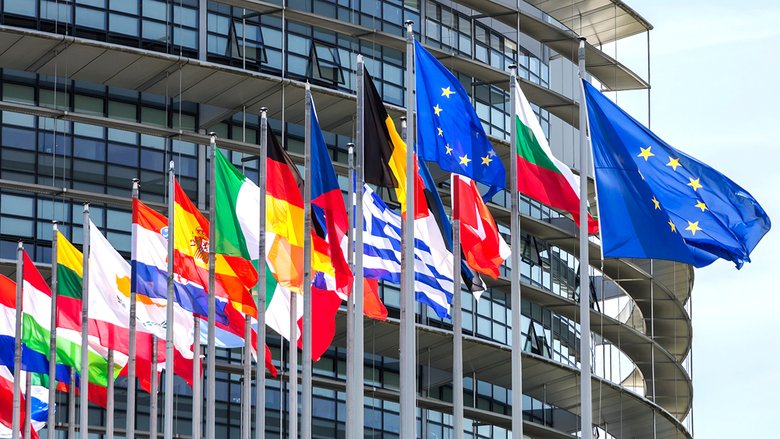Come l'Unione europea è diventata uno stato vassallo degli Stati Uniti