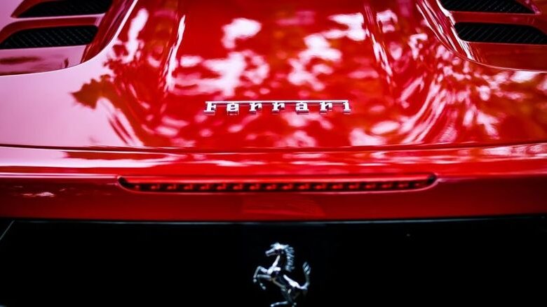 Ferrari e Lamborghini ostaggi di una guerra commerciale che l'Italia sa solo subire