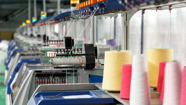 Il declino della manifattura italiana in un grafico