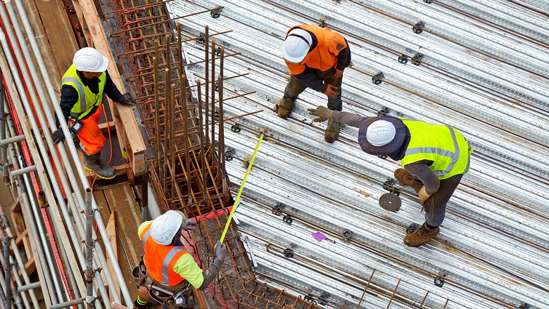 Il PNRR pare una scatola cinese a somma zero. Ma costa 3 morti sul lavoro al giorno