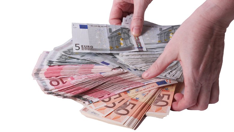 Conviene comprare il BTP 3,85% fisso e costante per 15 anni, in asta martedì 14 ottobre? 