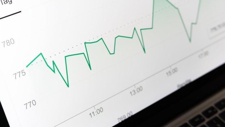 Gli italiani siedono su 6.000 miliardi ma non investono. Il vero motivo non è quello che pensi