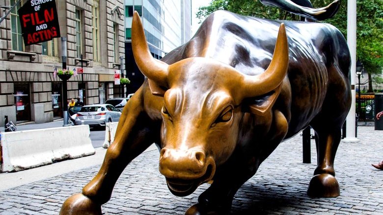 Le azioni anti-crisi da comprare secondo gli analisti top di Wall Street