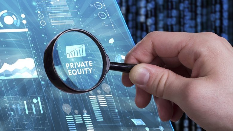 Private equity, il nuovo impero invisibile: in dieci anni hanno conquistato asset per 15.000 miliardi