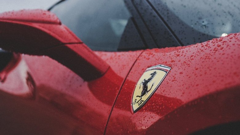 Azioni Ferrari (RACE), trappola perfetta o pausa tecnica?